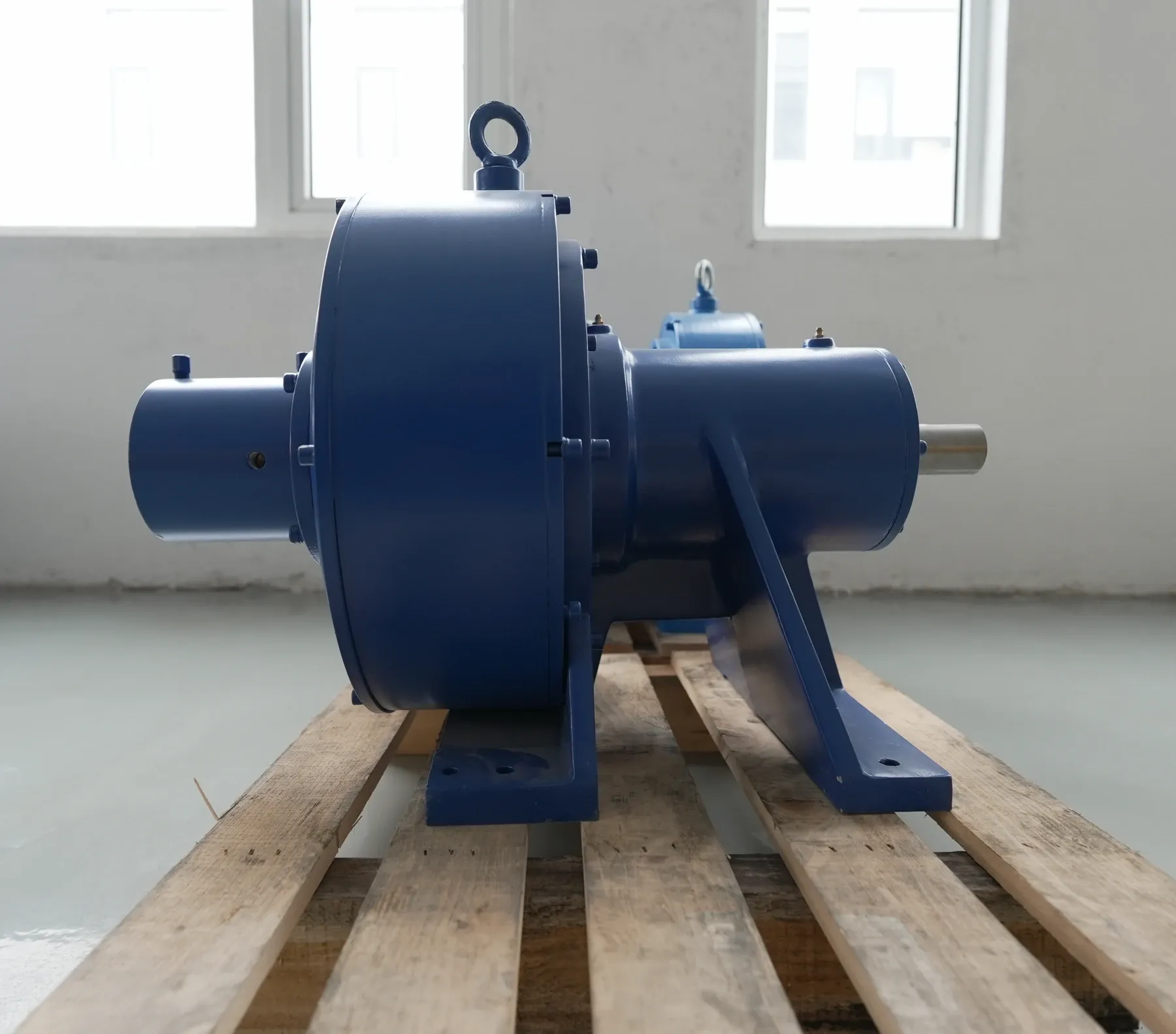 Bare-shaft rotary jet pump with its rotor casing and bearing housing.